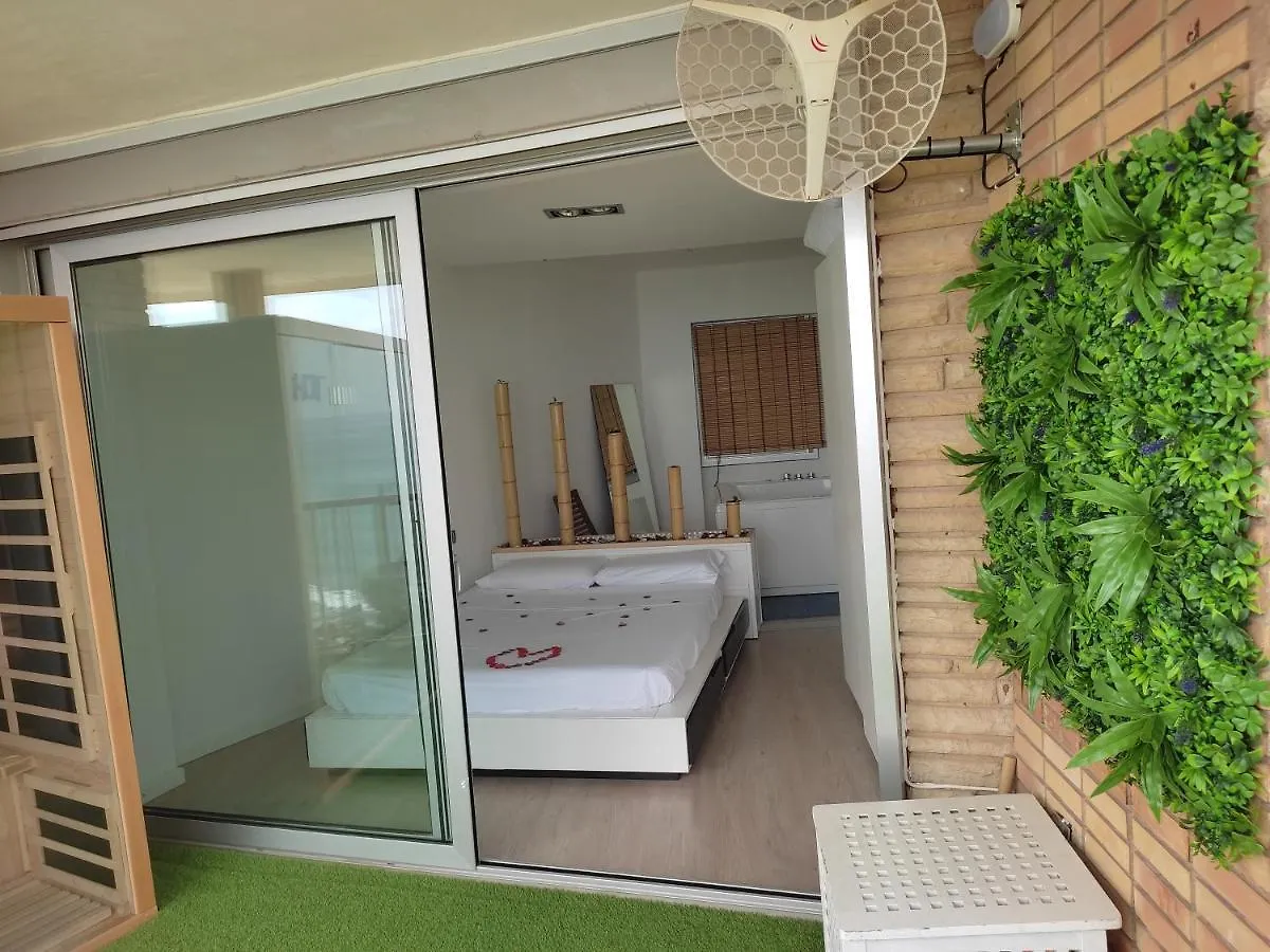Exclusivo Apartamento Spa privado frente el mar Miami Platja  0*, Miami Platja (Miami Playa)